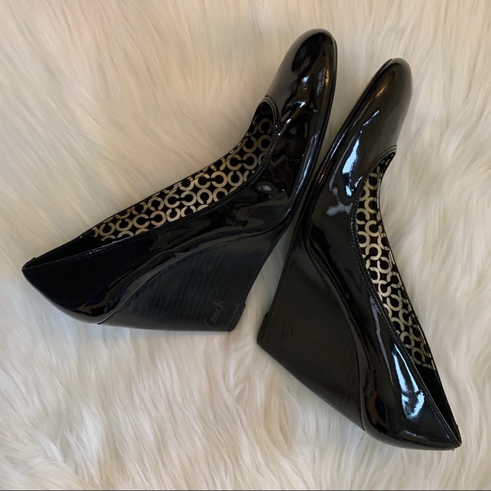 Coach Black patent leather wedge Size 9,5